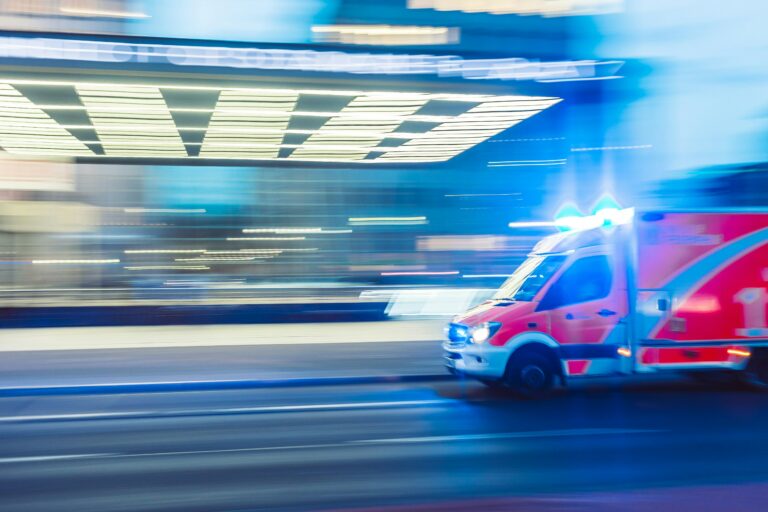 Trop tard ! — Emergency