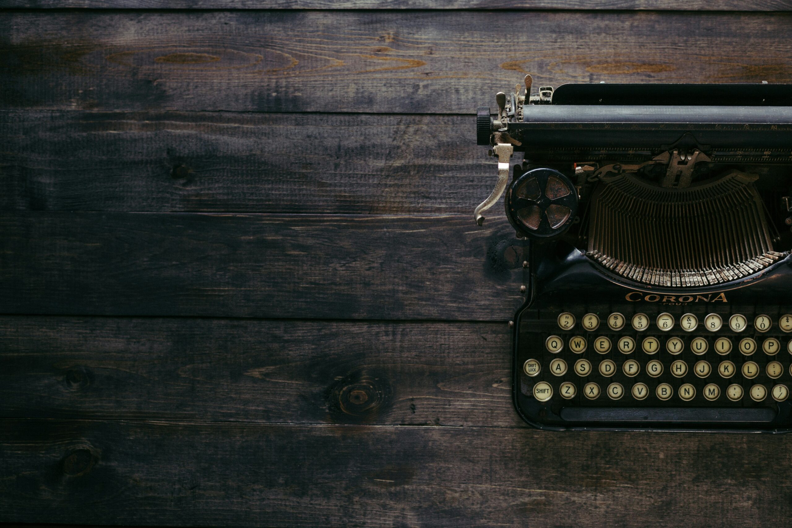 Un petit marteau — typewriter